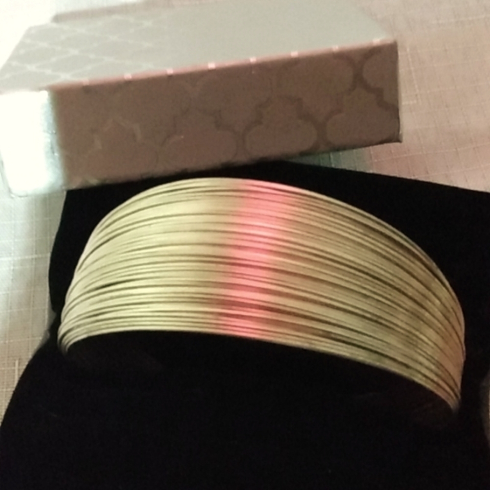 Gold bracelet
